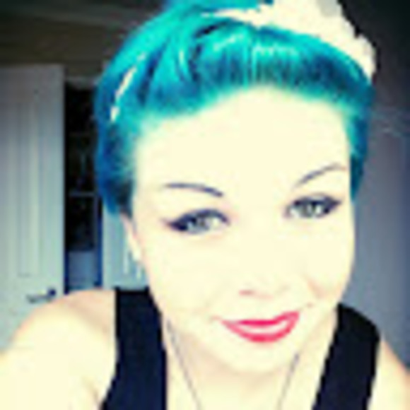 Meet your Posher, Dani - Picture 1 of 1